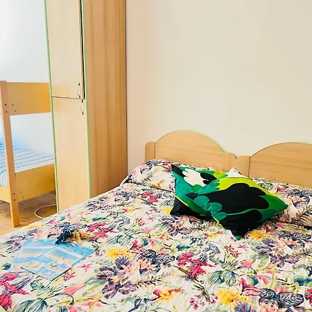 Apartament Spacious With Large Balcony