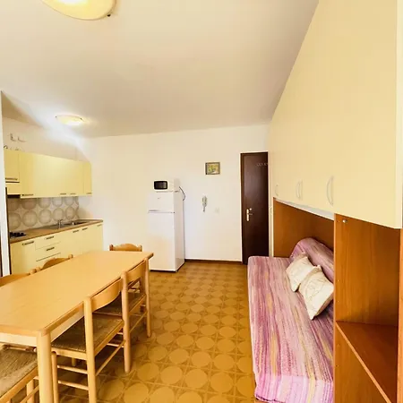 Daire Spacious With Large Balcony