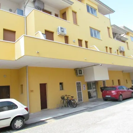 Apartament Spacious With Large Balcony *