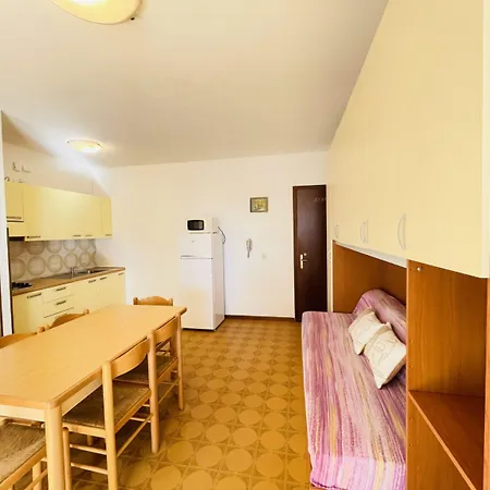 Apartament Spacious With Large Balcony Bibione