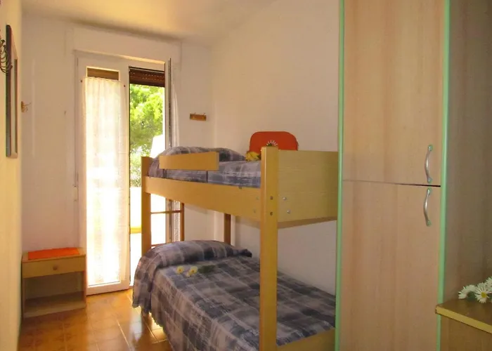 Spacious With Large Balcony *