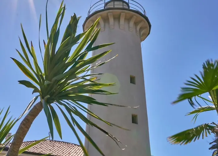 Spacious With Large Balcony * بيبيوني