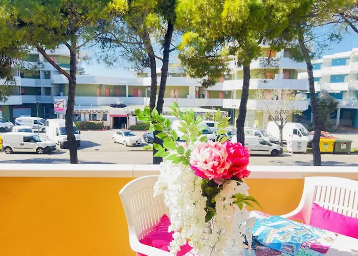 شقة Spacious With Large Balcony *